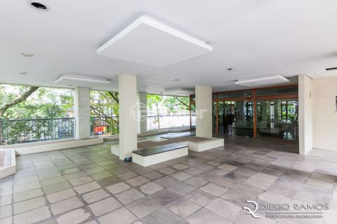 Image 11 - 883854