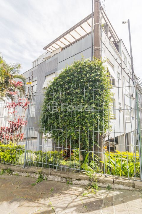Image 8 - 877236