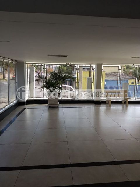 Image 6 - 870935