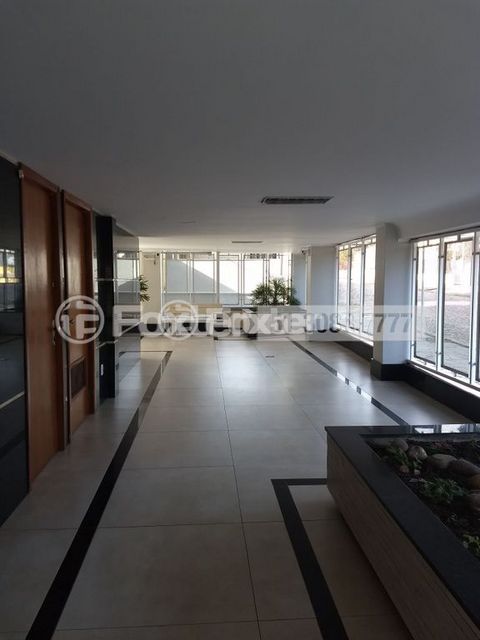 Image 7 - 870935