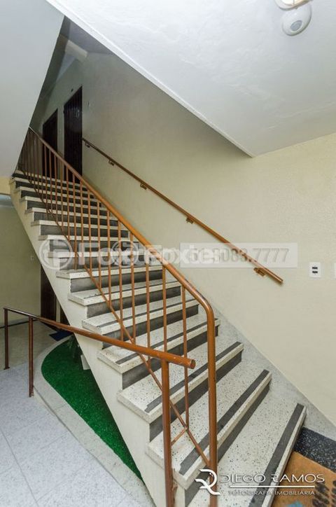 Image 7 - 870399