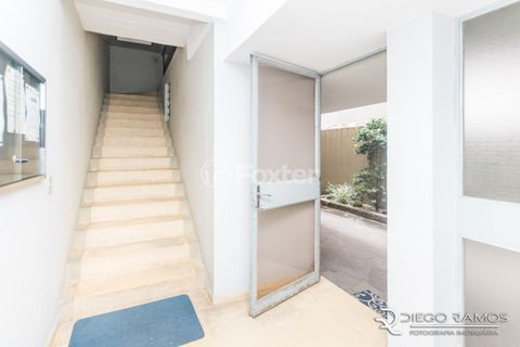 Image 8 - 848918