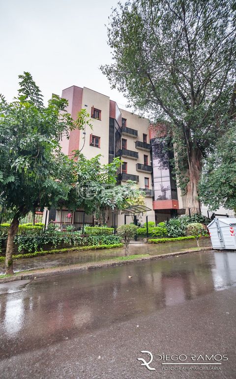 Image 9 - 858681