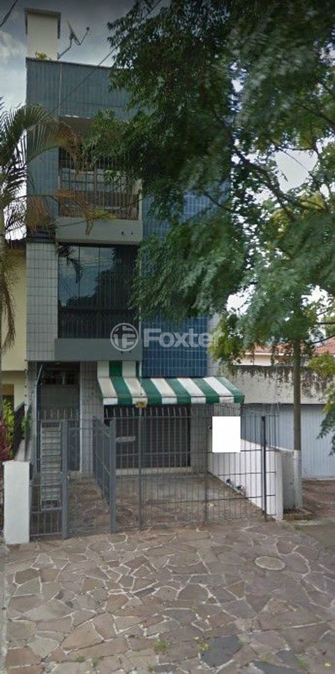 Image 13 - 878656