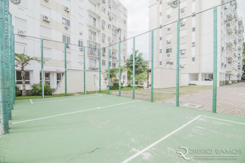 Image 17 - 885605