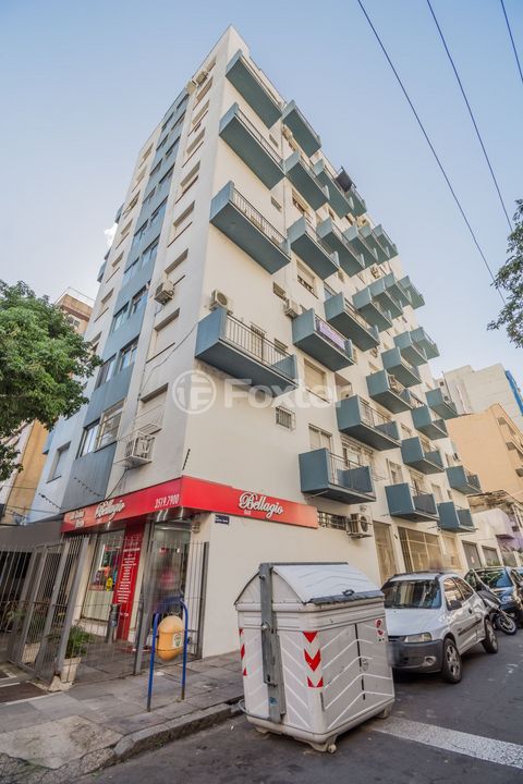 Image 12 - 918576