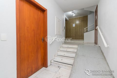 Image 6 - 886943