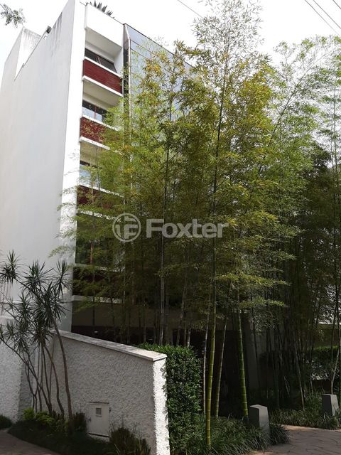 Image 5 - 887598