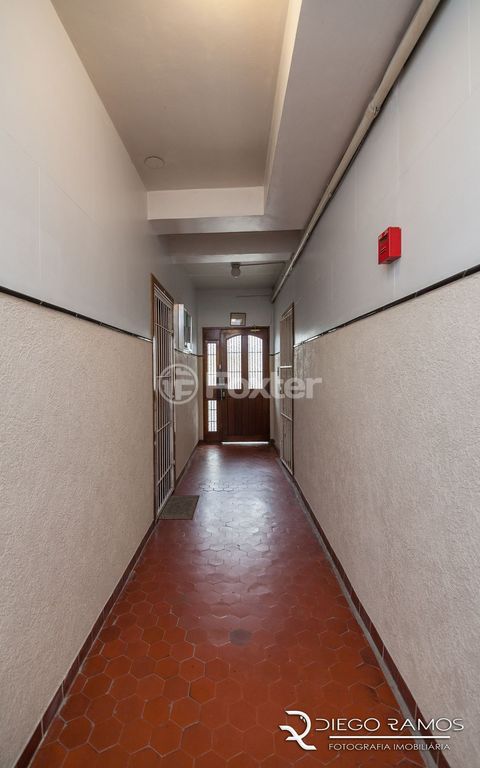 Image 17 - 618918