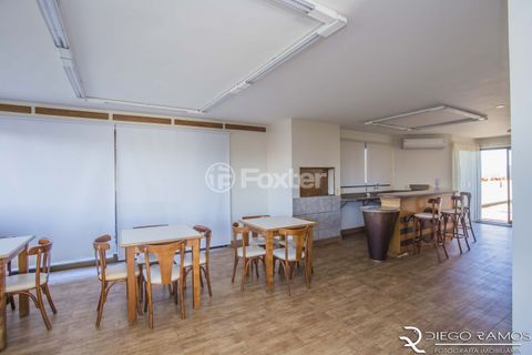 Image 16 - 894351