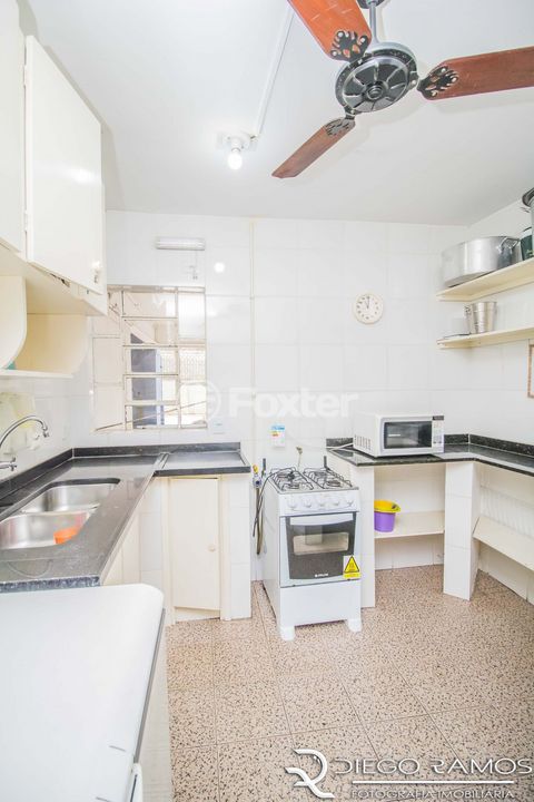 Image 15 - 915615