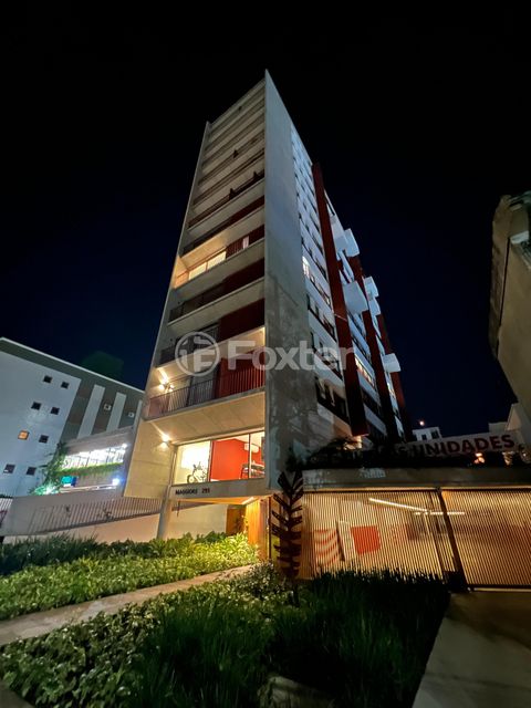 Image 7 - 929969