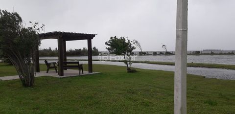 Image 12 - 930473
