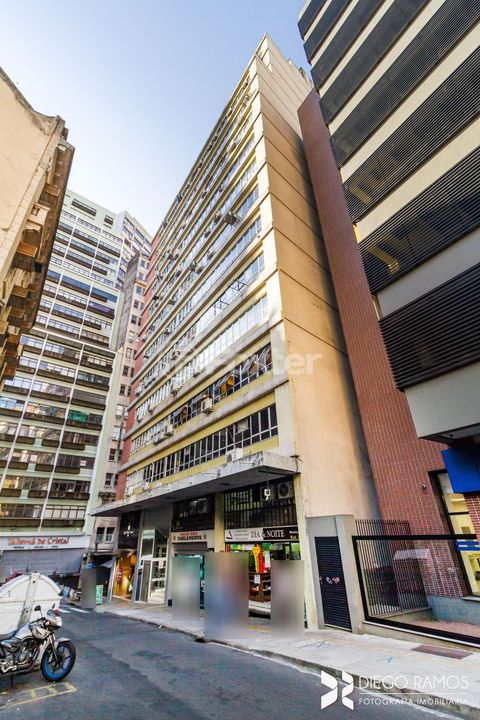 Image 8 - 878185