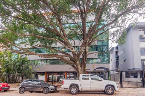 Image 14 - 684463