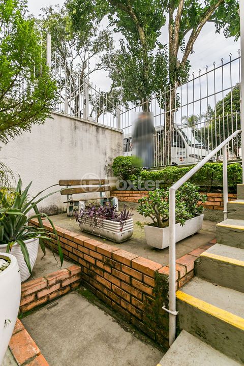 Image 7 - 884829