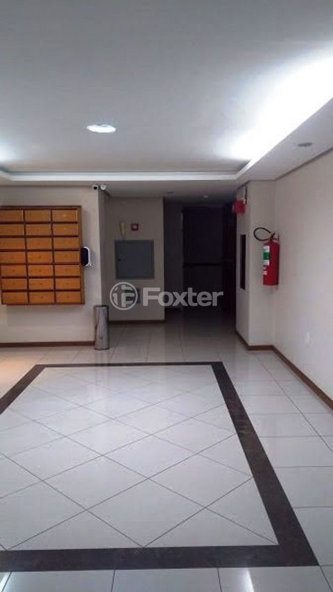 Image 17 - 890071