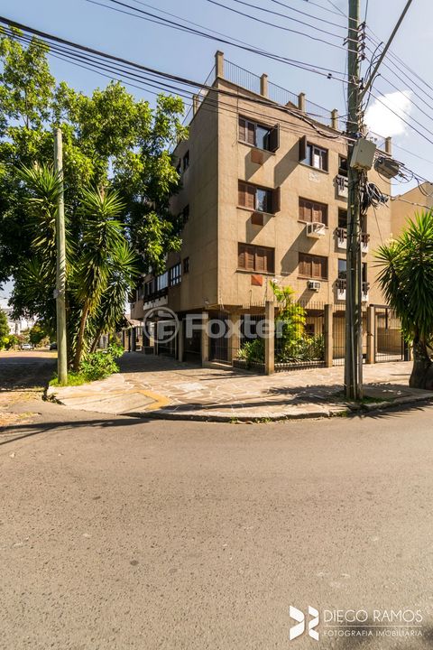 Image 8 - 886919