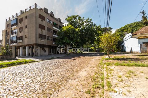 Image 10 - 886919