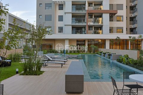 Image 9 - 879991
