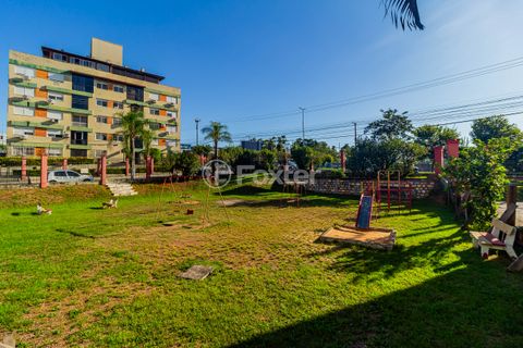 Image 17 - 831697