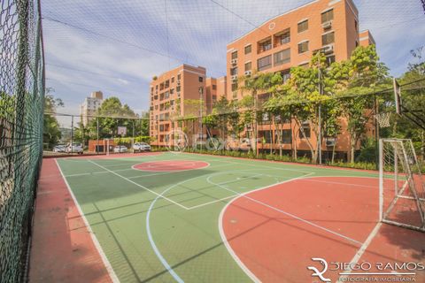 Image 15 - 917686
