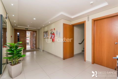 Image 7 - 876052