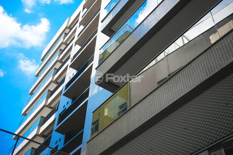 Image 10 - 915516