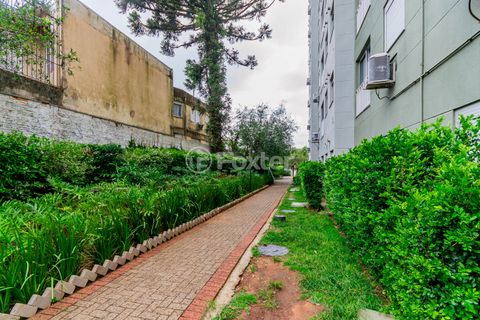 Image 19 - 878181