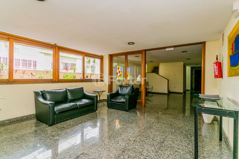 Image 17 - 876842