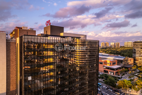Image 6 - 853125