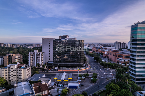 Image 7 - 853125