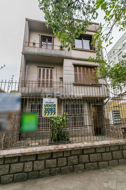 Image 12 - 886608