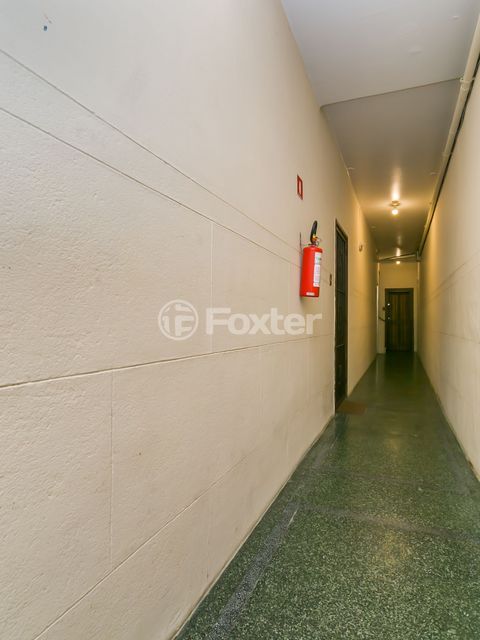 Image 14 - 886608