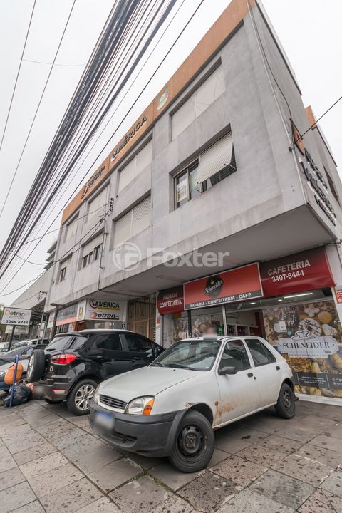Image 1 - 917378