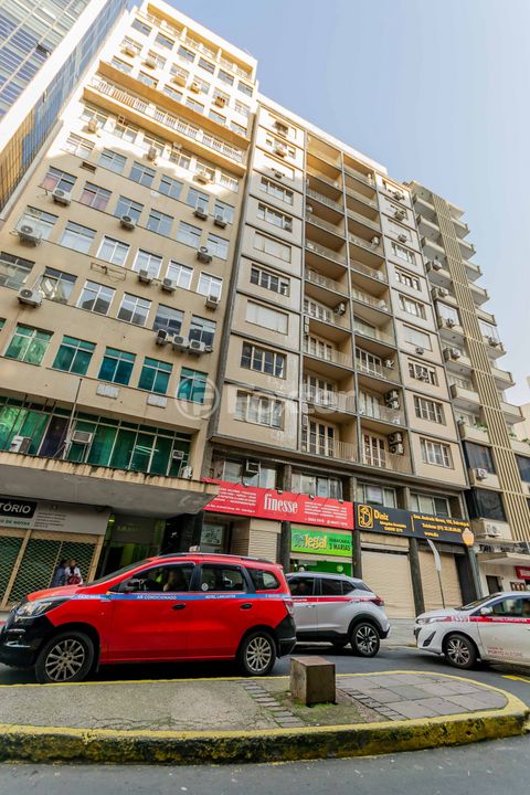 Image 11 - 863299