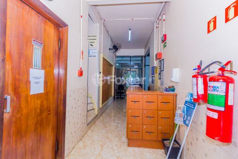 Image 3 - 915717
