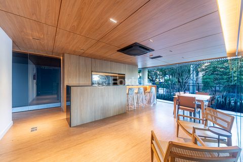 Image 18 - 228614
