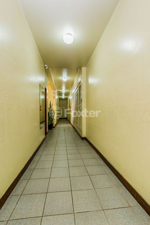 Image 6 - 894410