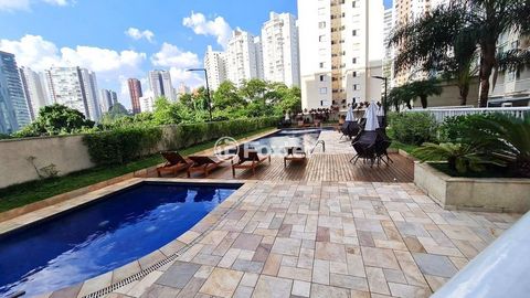 Image 8 - 872122