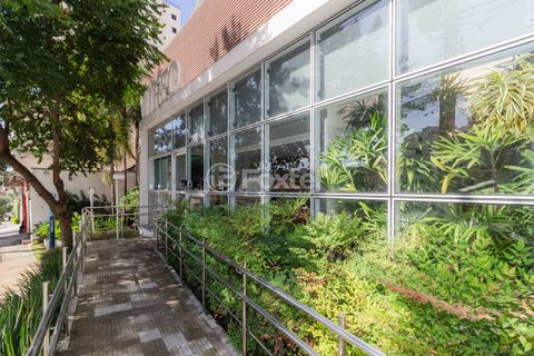 Image 17 - 872871