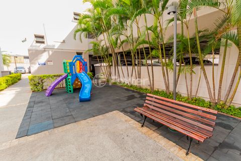 Image 15 - 332031