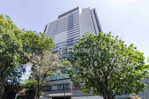 Image 0 - 885891