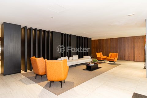 Image 10 - 885891