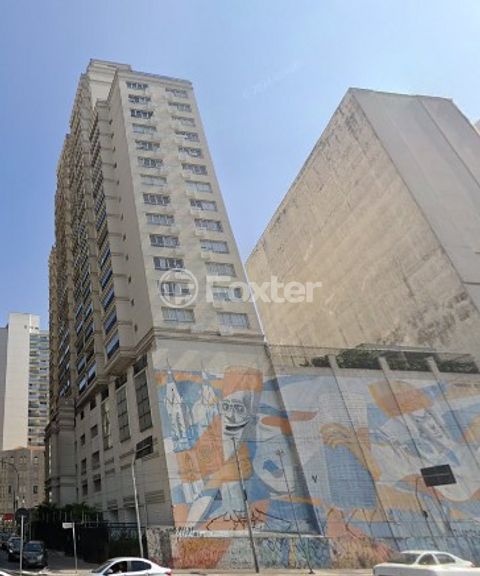 Image 11 - 819888