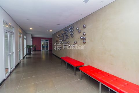 Image 15 - 21