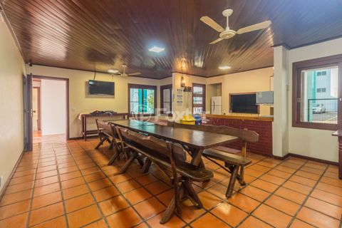 Image 16 - 888402