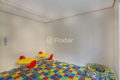 Image 7 - 915826