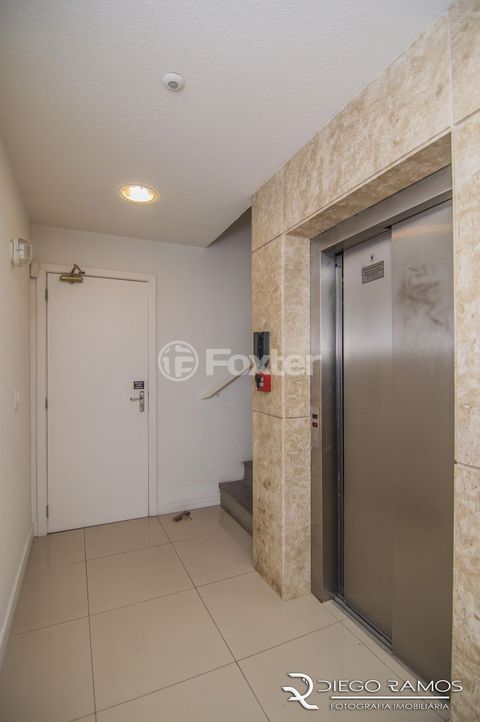 Image 7 - 903621