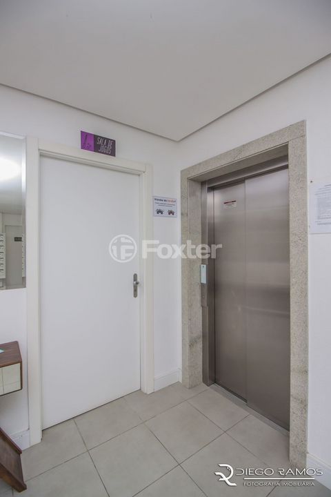 Image 11 - 845976